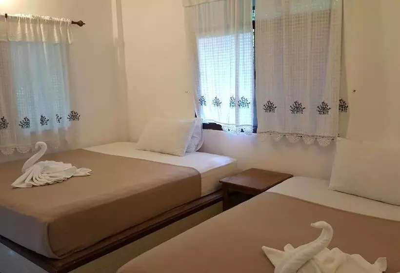 ガーデンビュースタンダード4ベッドルーム, Khao Sok Jungle Huts Resort