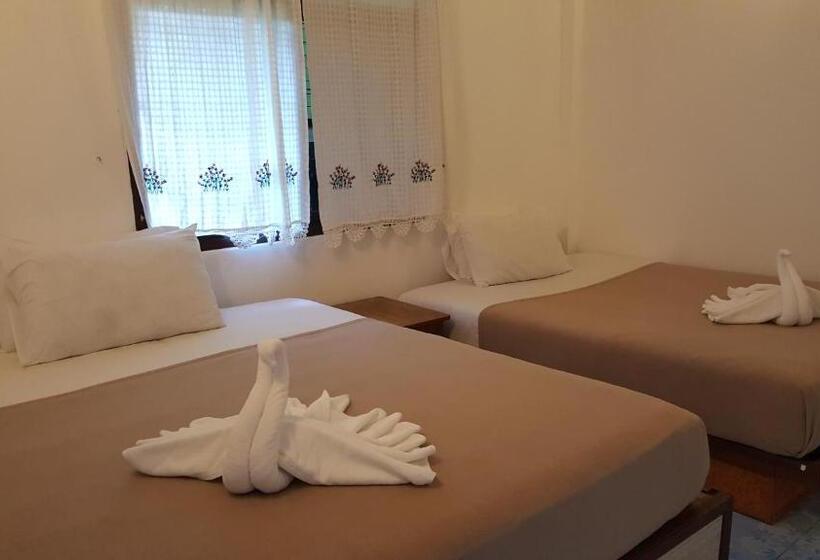 Четырехместный Номер Стандарт Вид на Сад, Khao Sok Jungle Huts Resort