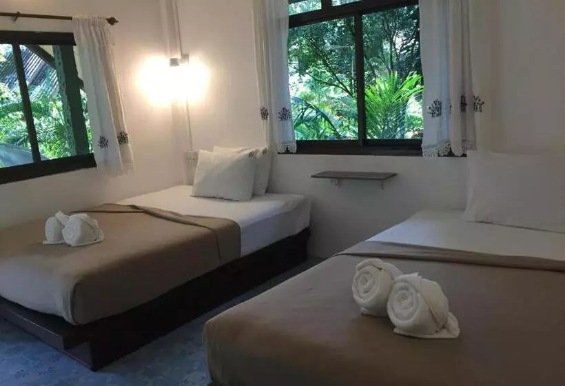 ガーデンビュースタンダード4ベッドルーム, Khao Sok Jungle Huts Resort