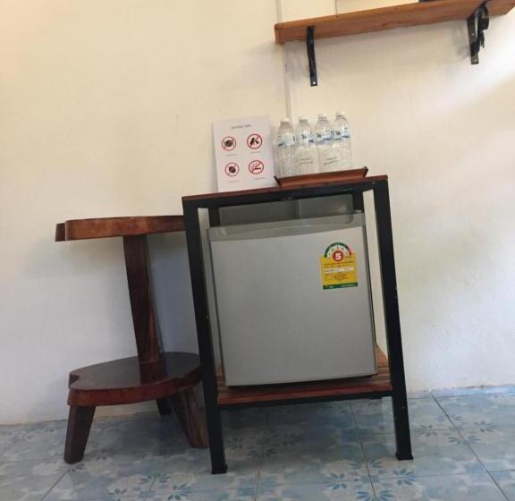 Четырехместный Номер Стандарт Вид на Сад, Khao Sok Jungle Huts Resort