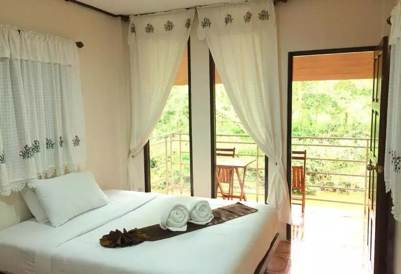バルコニー付きスタンダードルーム, Khao Sok Jungle Huts Resort