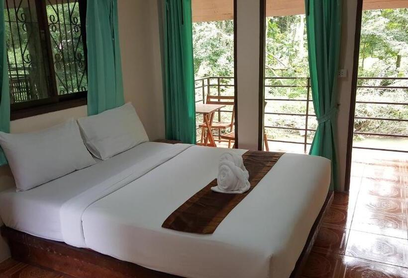 Номер Стандарт с Балконом, Khao Sok Jungle Huts Resort