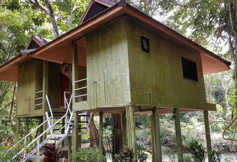 Номер Стандарт с Балконом, Khao Sok Jungle Huts Resort