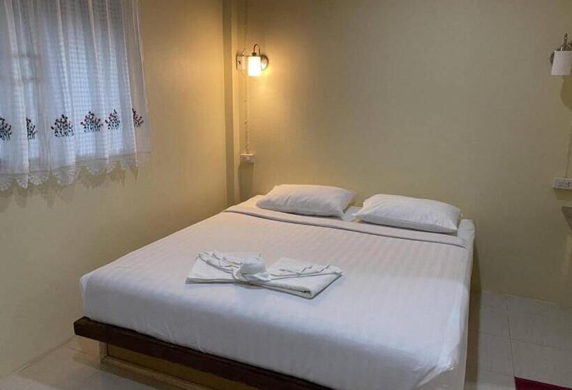 Номер Deluxe, Khao Sok Jungle Huts Resort