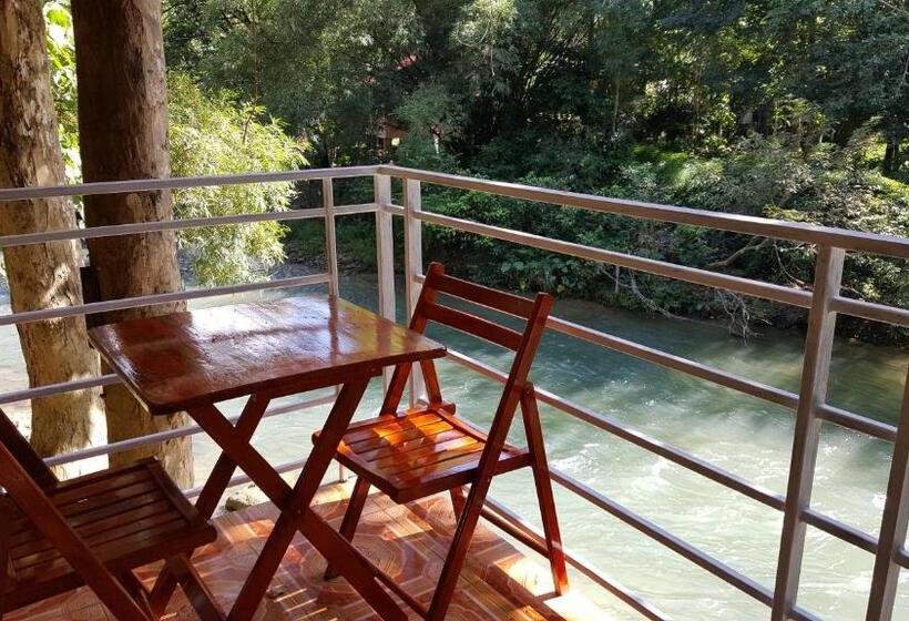 Номер Стандарт с Балконом, Khao Sok Jungle Huts Resort