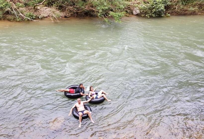 Номер Стандарт с Балконом, Khao Sok Jungle Huts Resort