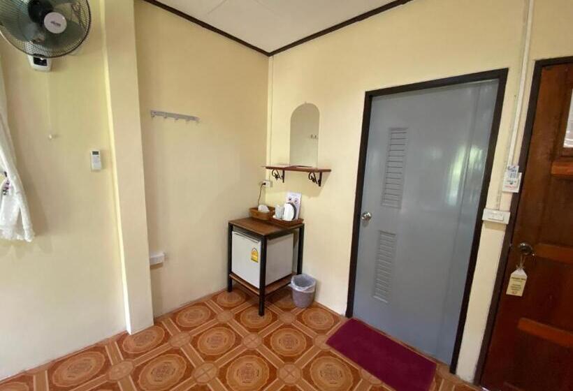 Номер Стандарт с Балконом, Khao Sok Jungle Huts Resort