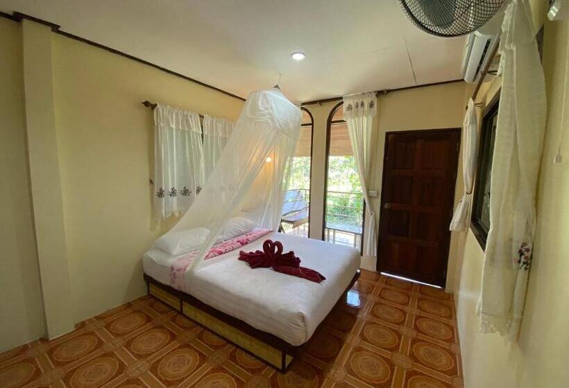 Номер Стандарт с Балконом, Khao Sok Jungle Huts Resort