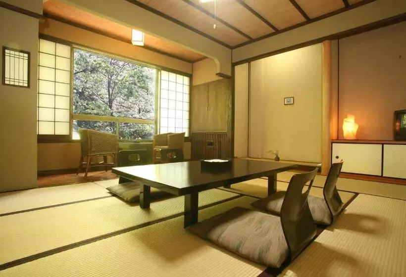 バス共有のスタンダードルーム, Ryokan Wakaba