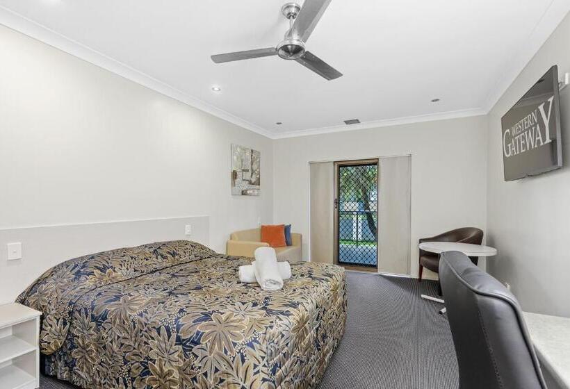 חדר סטנדרט עם מרפסת, Western Gateway Motel And Apartments