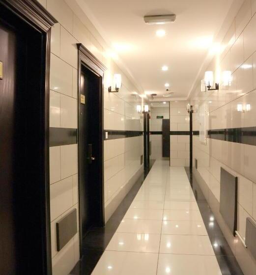 سوییت سوپریور, Easy Inn Hotel Suites