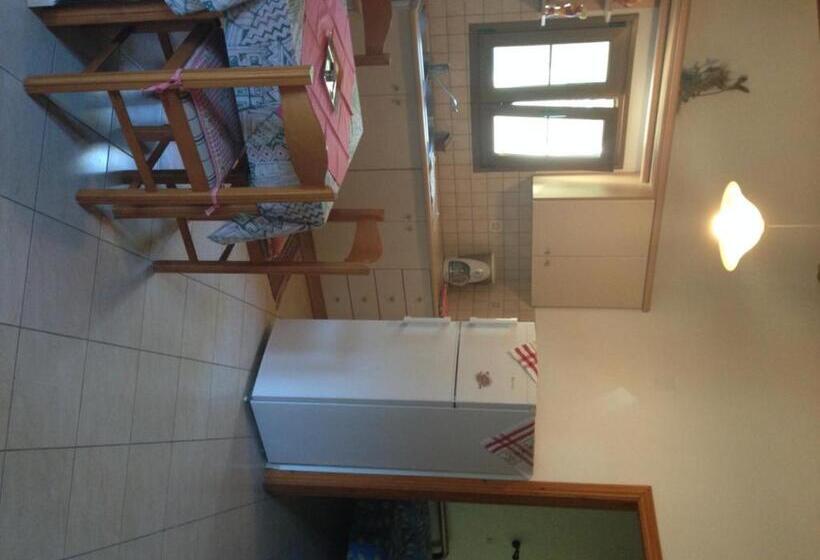 شقة غرفة واحدة, Alekos Rooms And Apartments