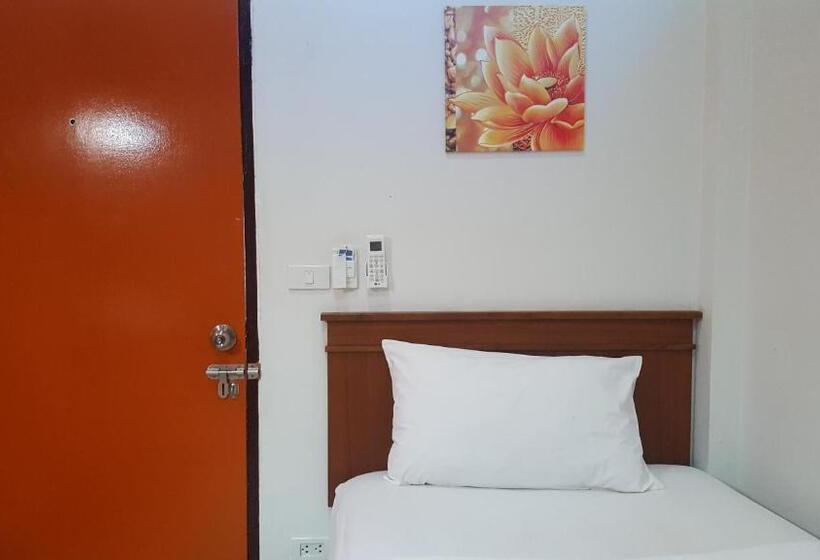 Номер Стандарт, First And Frang Hotel   Koh Phangan