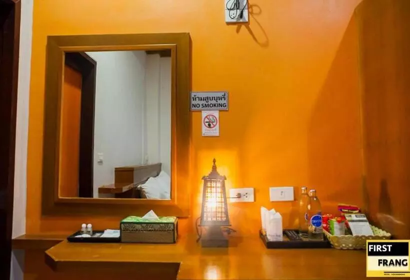 スーペリアールーム, First And Frang Hotel   Koh Phangan