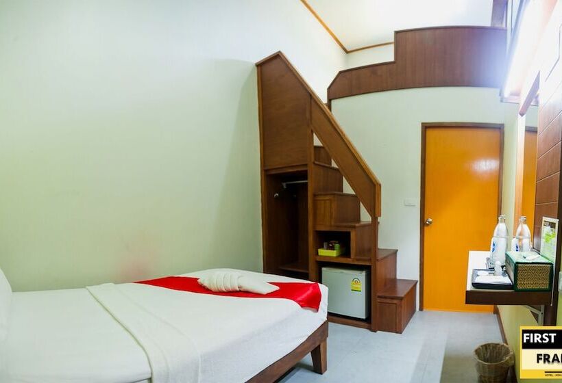 Номер Стандарт, First And Frang Hotel   Koh Phangan