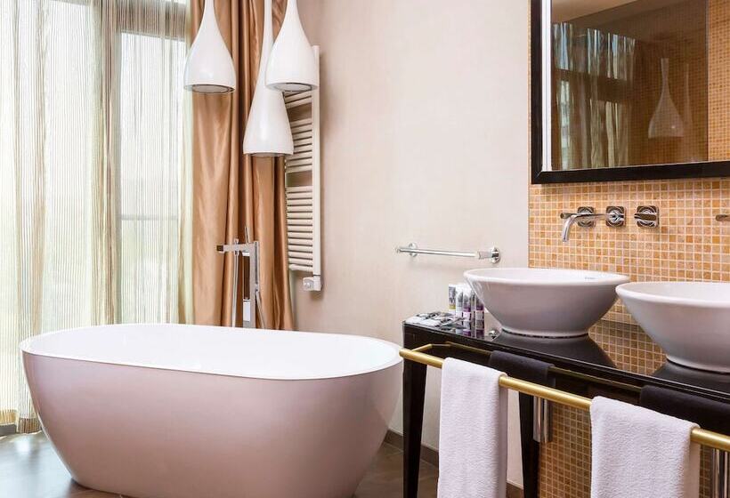 高级两卧套房, Mercure Moscow Paveletskaya