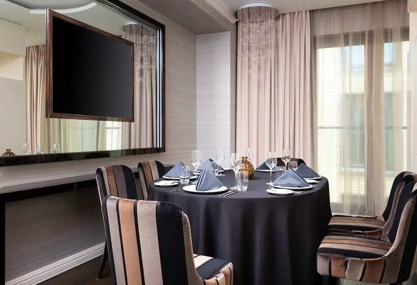 سوئیت پریمیوم 2 خوابه, Mercure Moscow Paveletskaya