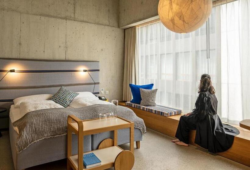 Полулюкс Клуб, Nomad Design & Lifestyle