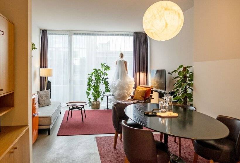 ペントハウススイート, Nomad Design & Lifestyle