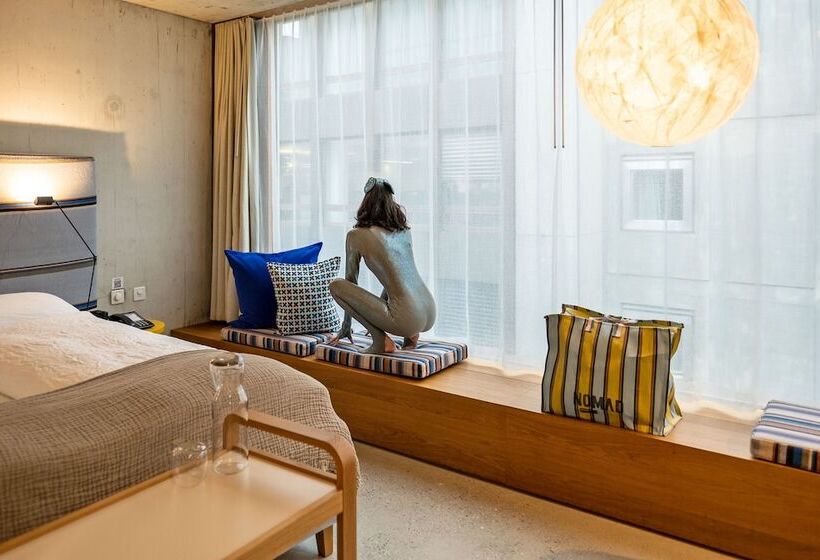 Полулюкс Клуб, Nomad Design & Lifestyle