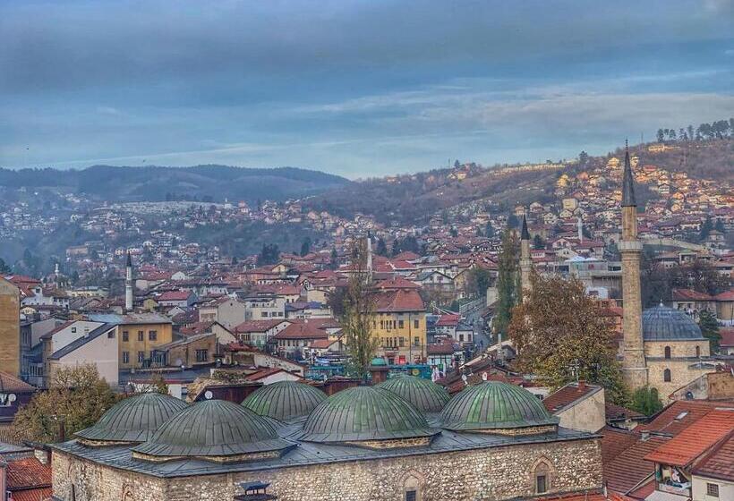 اتاق لوکس با بالکن, President Sarajevo