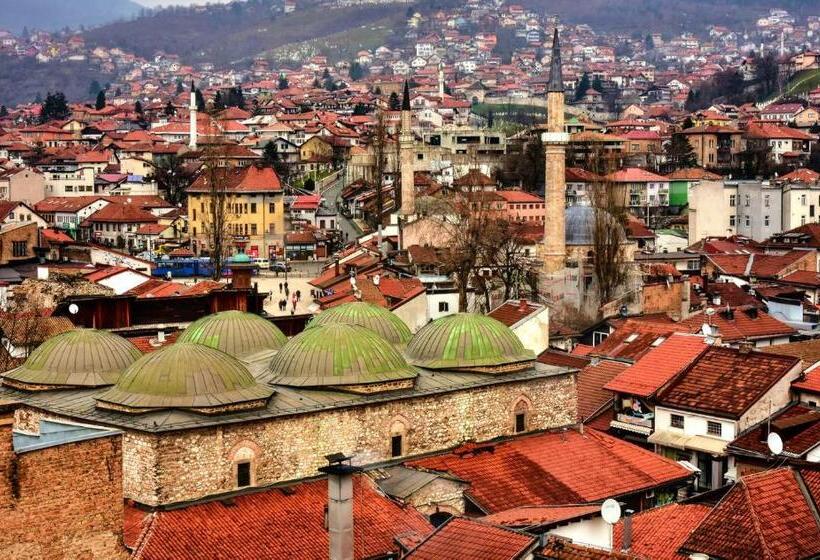 اتاق لوکس با بالکن, President Sarajevo