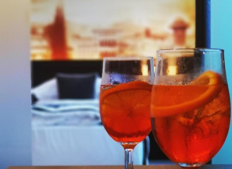 سوییت لوکس, President Sarajevo