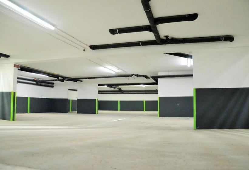 اتاق کلاس بیزنس, President Sarajevo