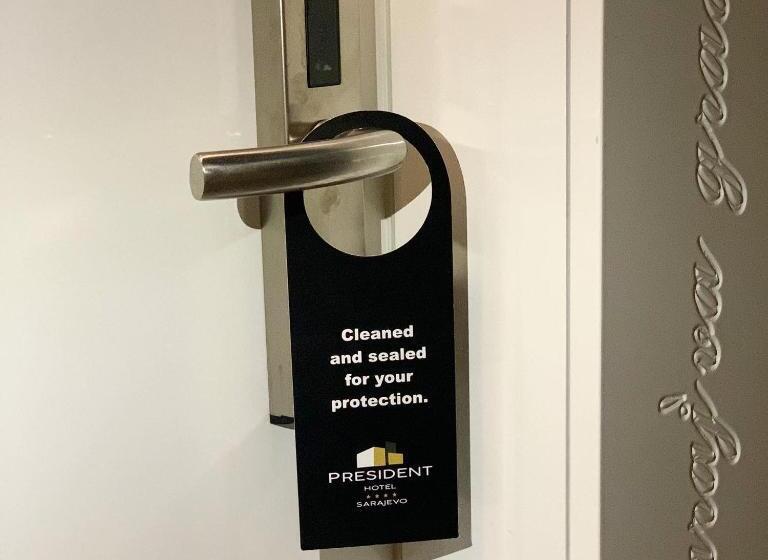 اتاق لوکس با بالکن, President Sarajevo