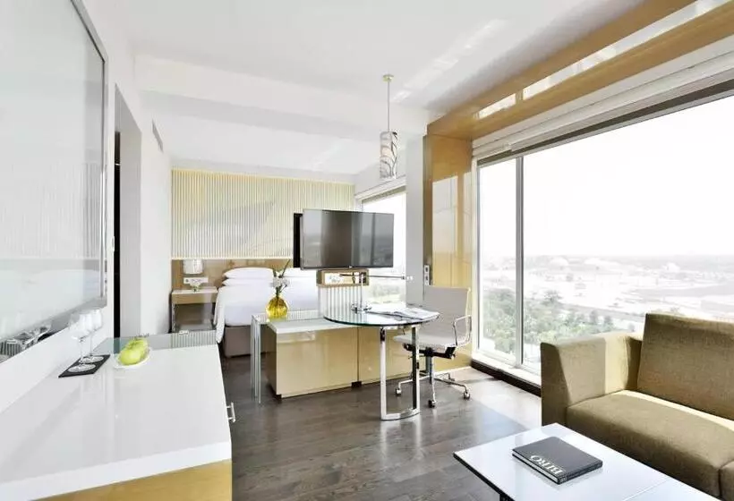 キングサイドベッドのスタンダードワンルーム, Renaissance Lucknow Hotel, Gomti Nagar