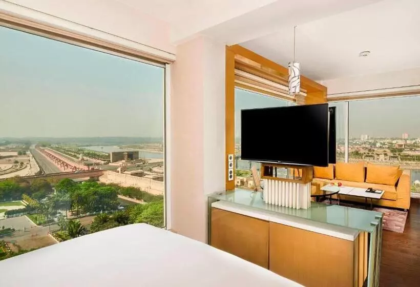 キングサイドベッドのスタンダードワンルーム, Renaissance Lucknow Hotel, Gomti Nagar