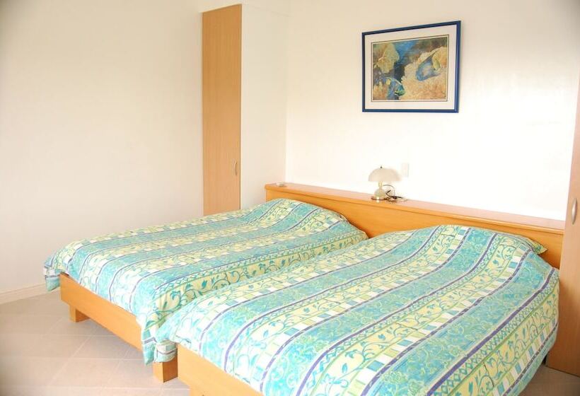 سوییت خانوادگی, Sherwood Bay Resort & Aqua Sports