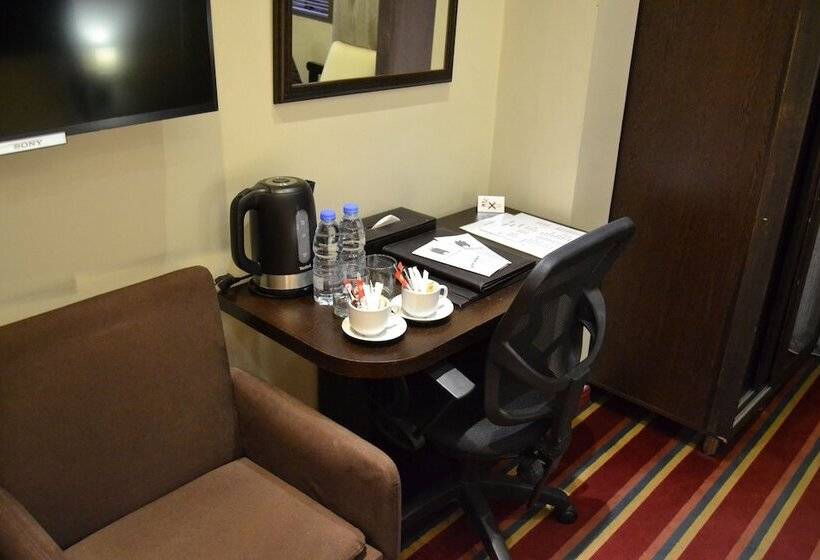 اتاق لوکس, The J Hotel & Spa