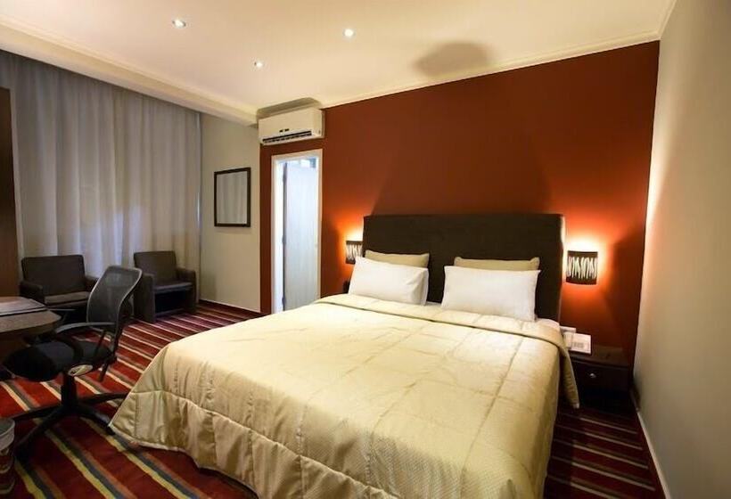 اتاق لوکس, The J Hotel & Spa