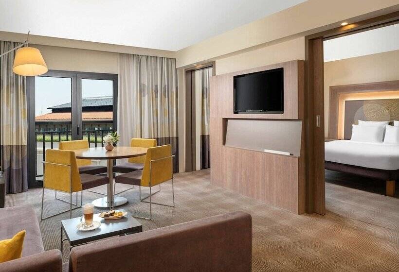 Executive Suite, Novotel Istanbul Bosphorus