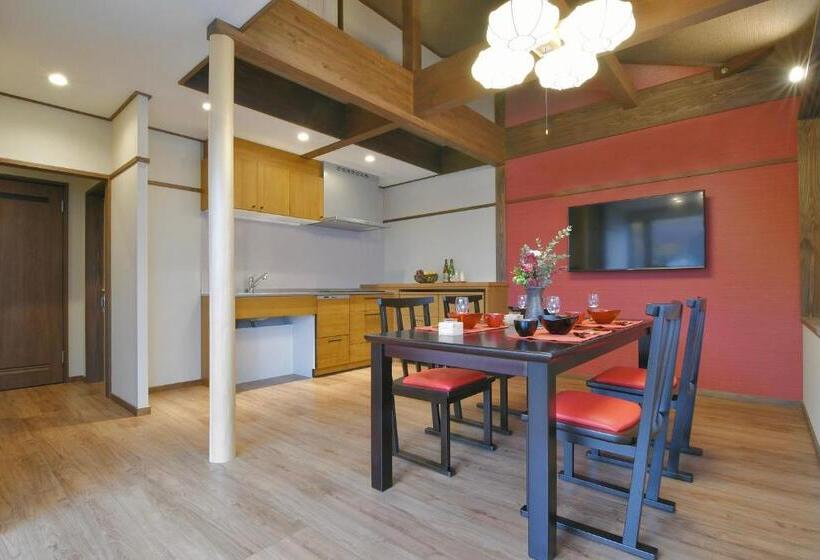 Дом 3 Спальни, Ryokan Sakaya
