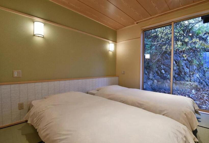 3间卧室的房子, Ryokan Sakaya