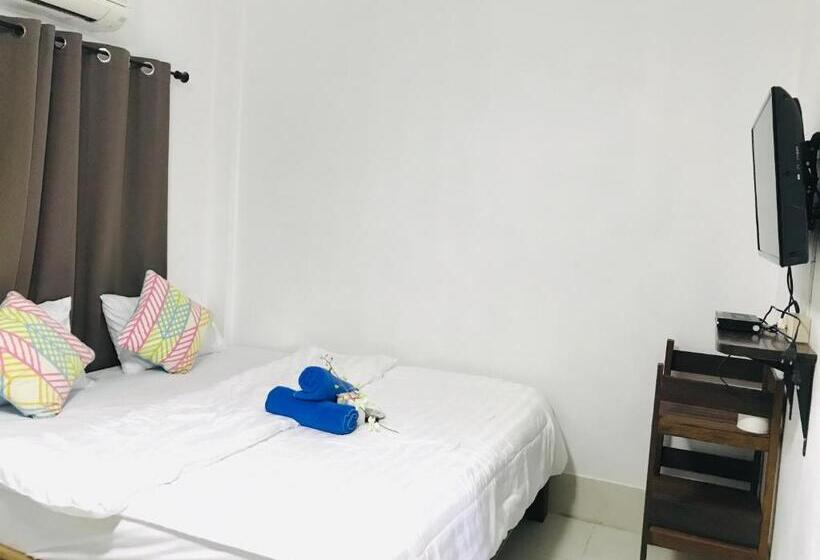 غرفة قياسية, Miss Hong House