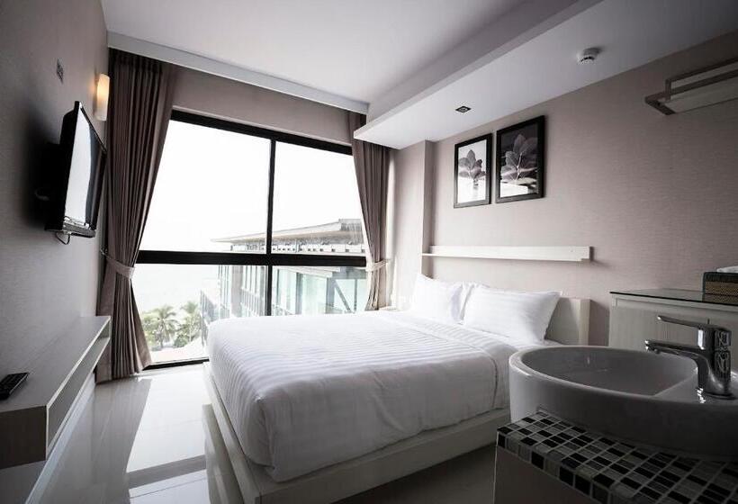 Номер Стандарт Вид на Море, Serenotel Pattaya