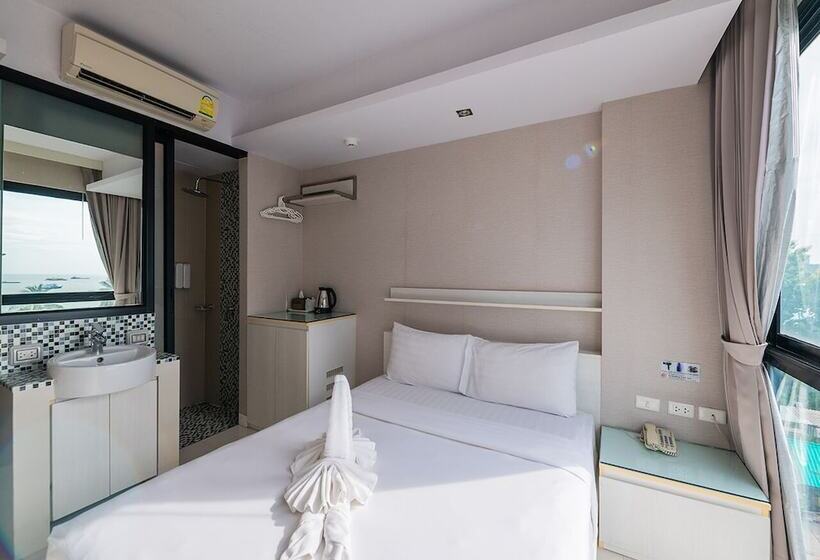 Номер Стандарт Вид на Море, Serenotel Pattaya