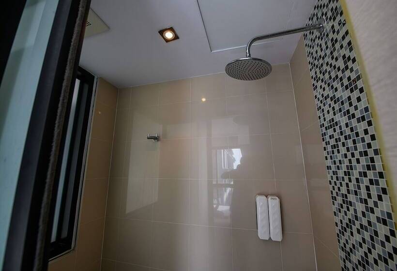 Номер Стандарт Вид на Море, Serenotel Pattaya