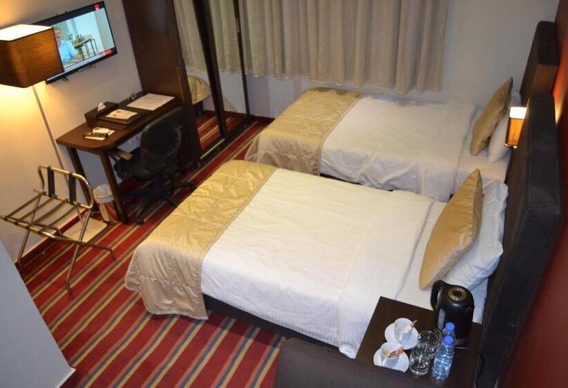 اتاق لوکس, The J Hotel & Spa