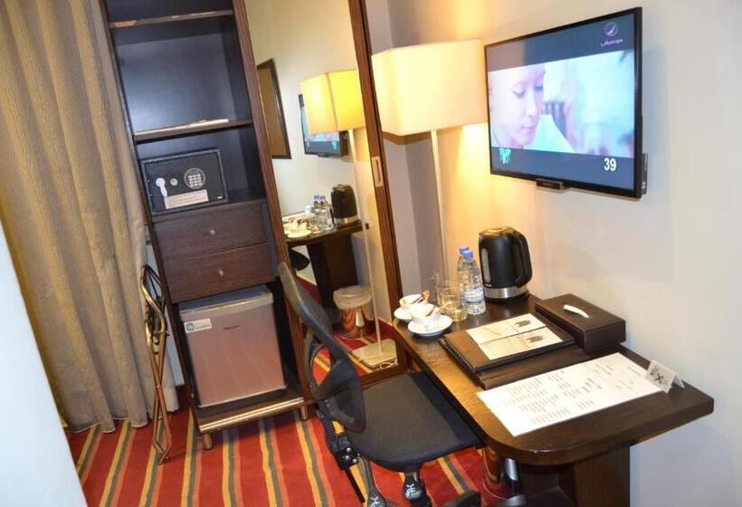 اتاق پریمیوم با بالکن, The J Hotel & Spa