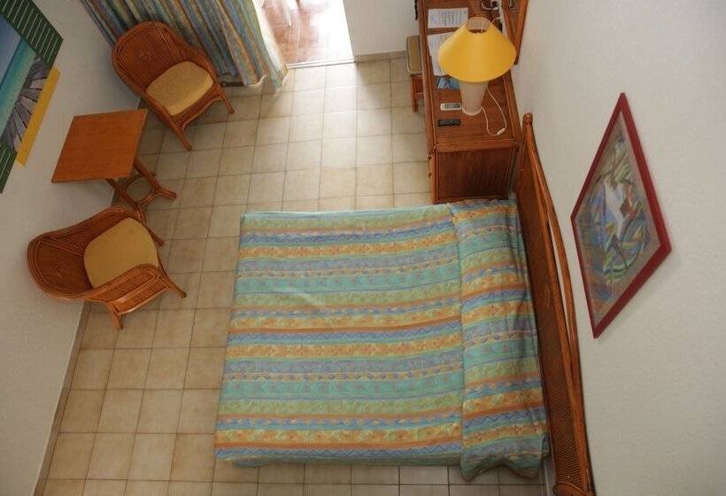 اتاق استاندارد چهار تخته, Village Soleil