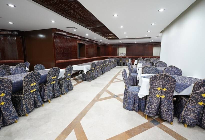 スタンダードトリプルルーム, Al Kiram