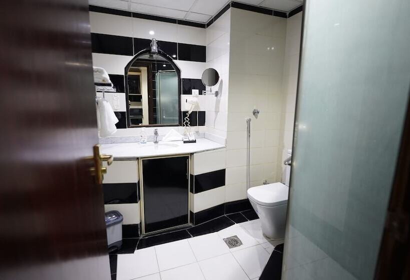 スタンダードトリプルルーム, Al Kiram