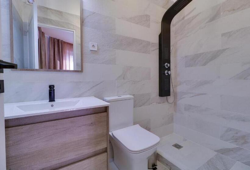 Standard Room, Athinn Residence