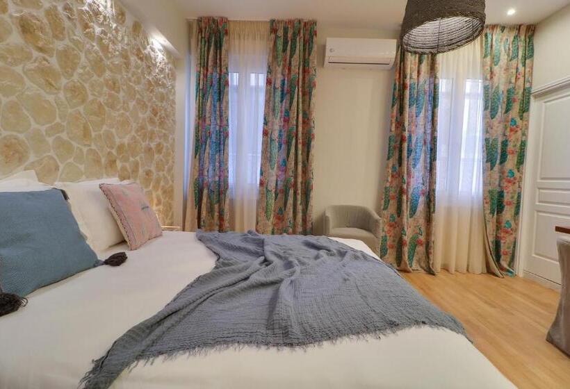 Standard Room, Athinn Residence