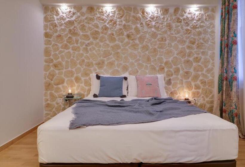 Standard Room, Athinn Residence