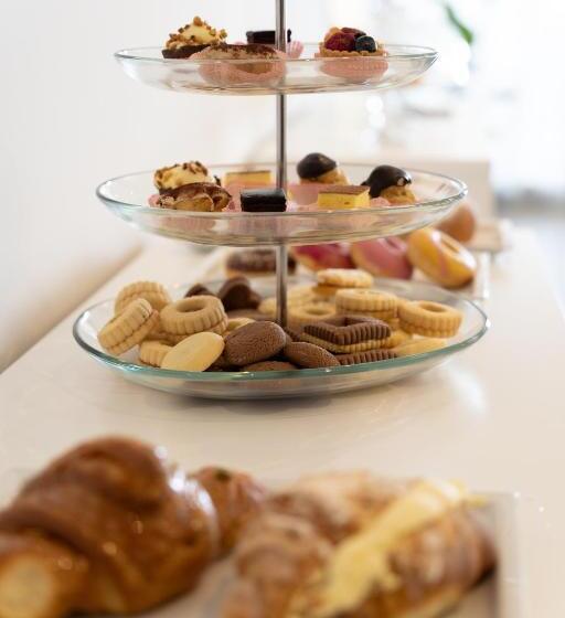 اتاق استاندارد یک نفره, The Sea